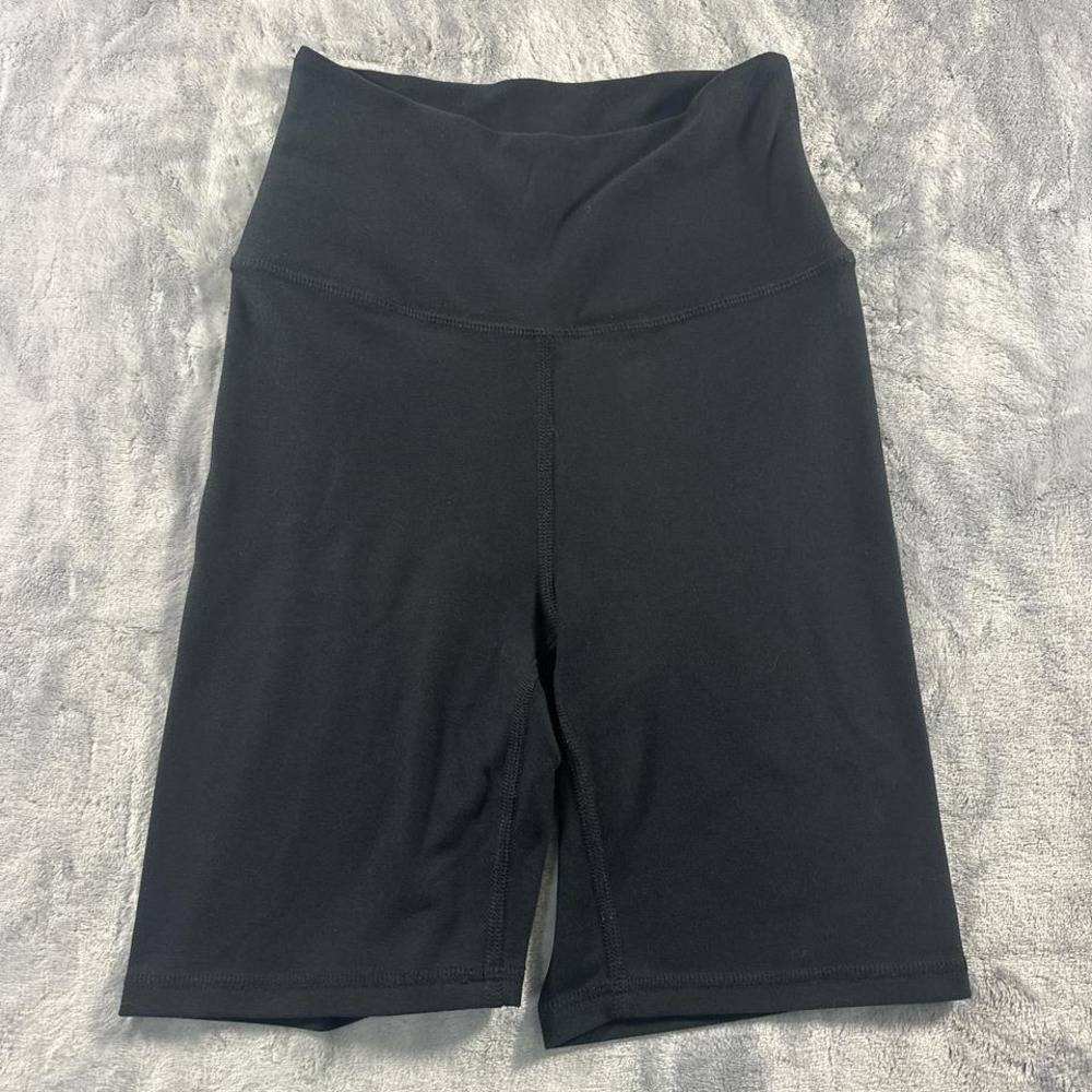 Black‎ high-waisted biker shorts